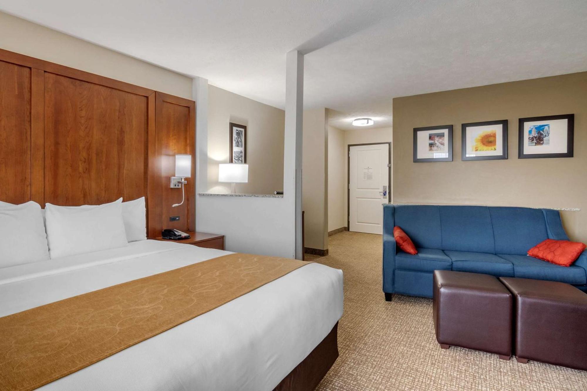Comfort Suites Speedway - Kansas City Eksteriør billede